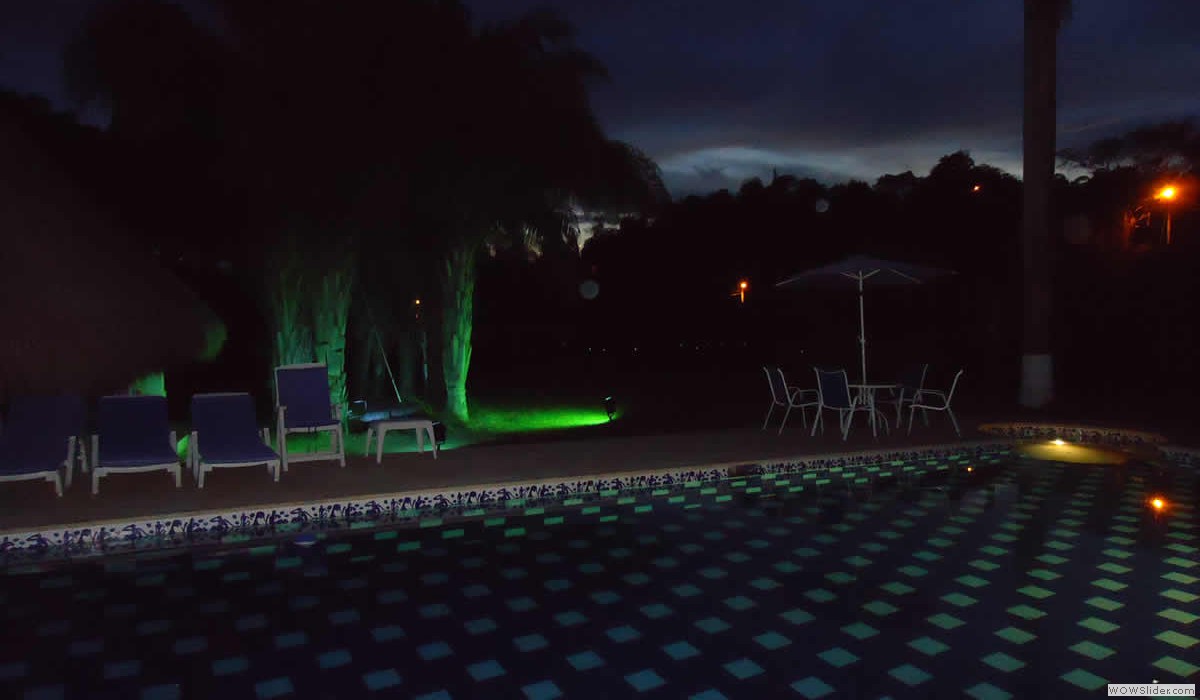 32_piscina_nocturna